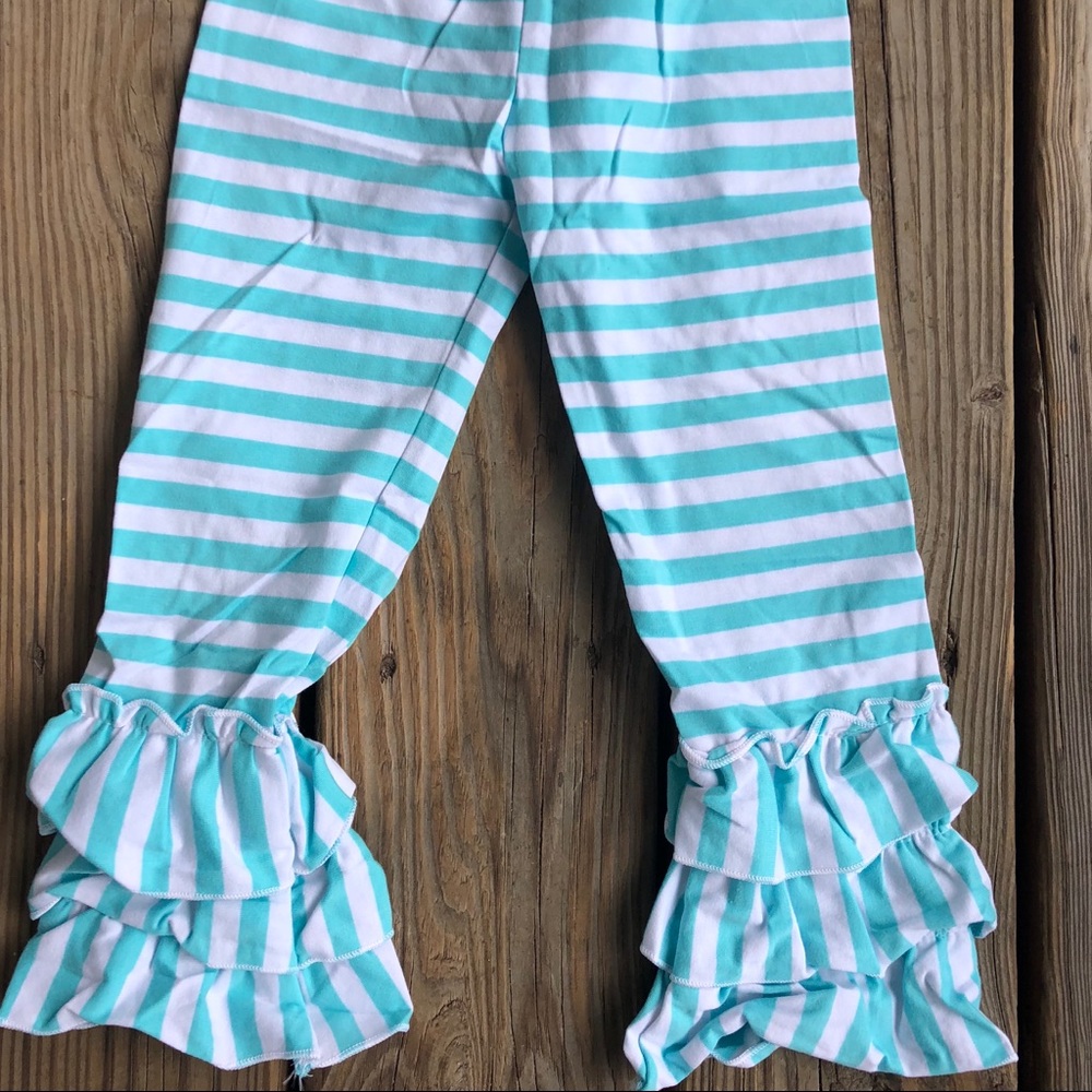 Boutique brand blue&white striped Ruffle pantNIP☘️